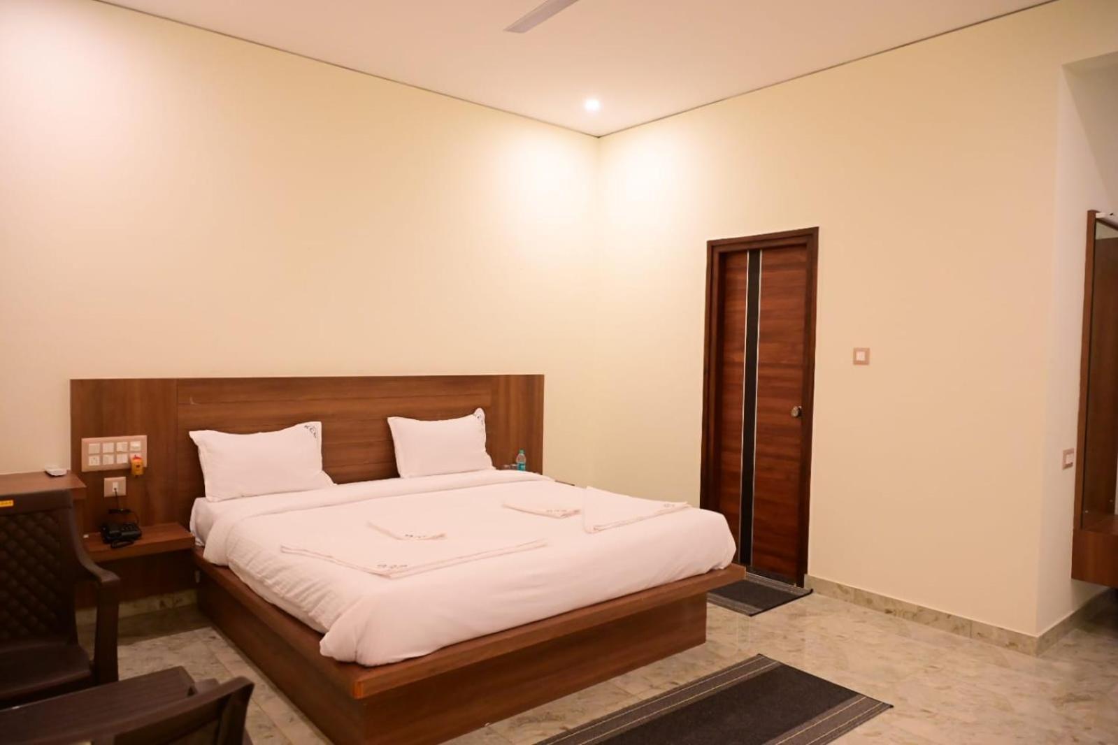 Kcg Residency Hotel Mysore Ngoại thất bức ảnh