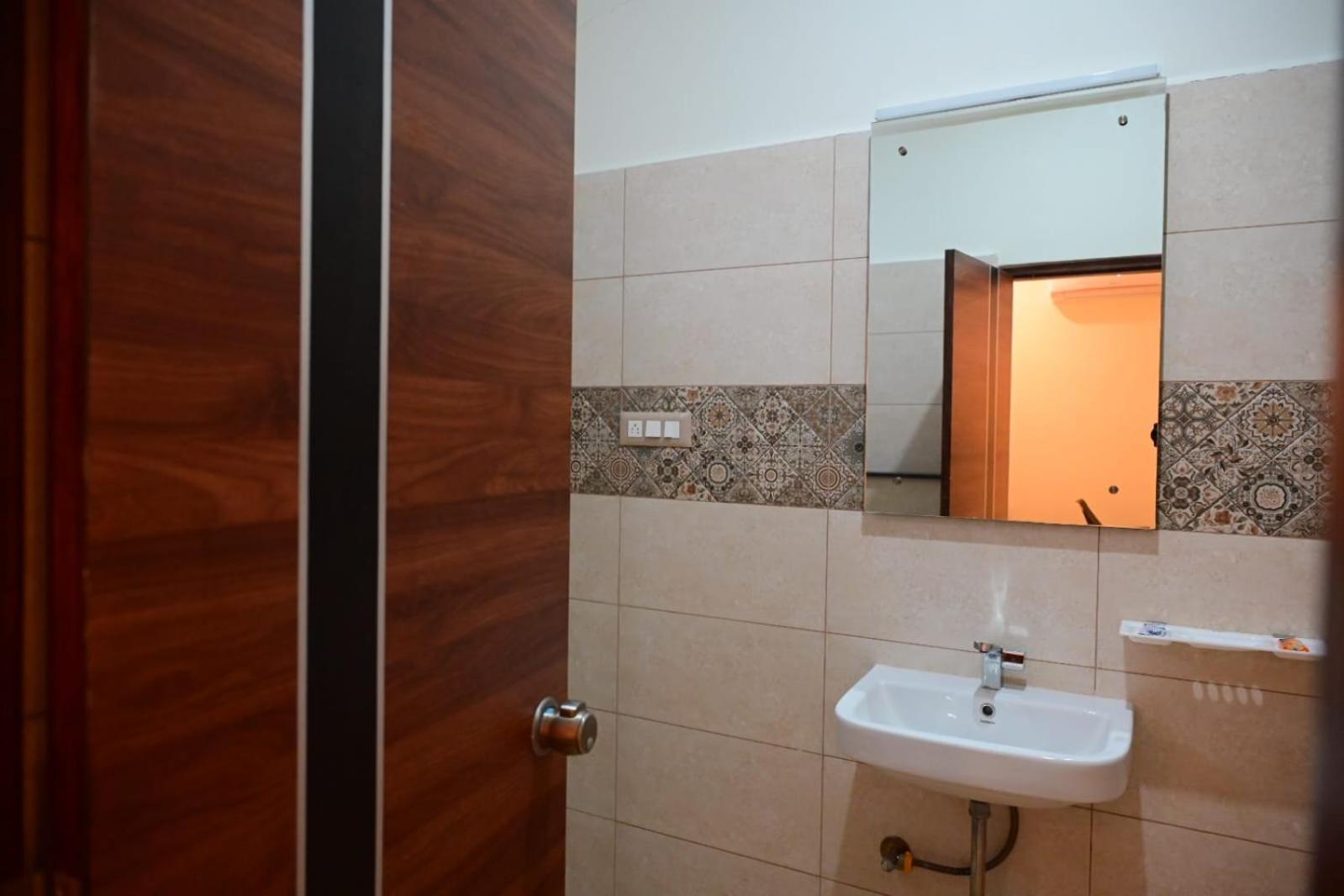 Kcg Residency Hotel Mysore Ngoại thất bức ảnh